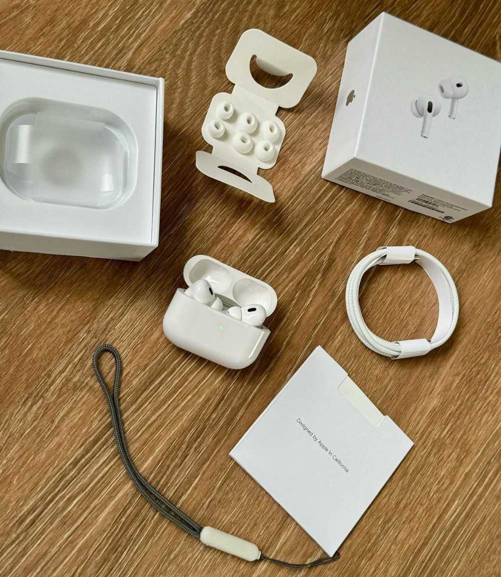 Apple AirPods Pro Wireless Earbuds with Charging Case & Accessories